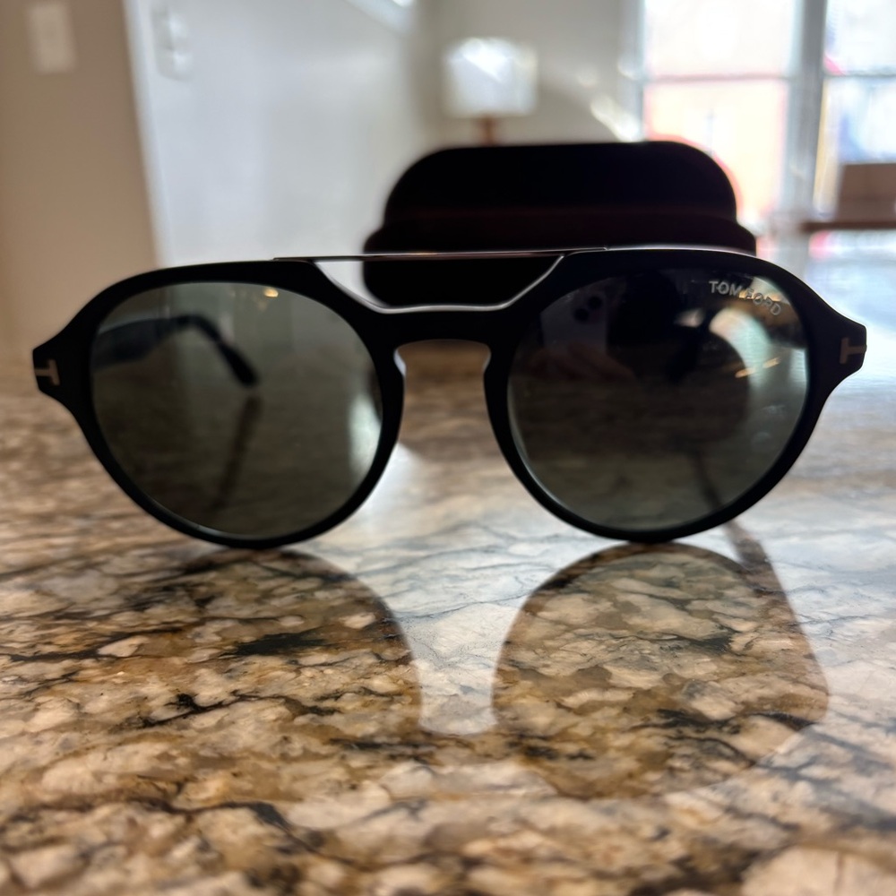 Tom Ford Black Sunglasses - Picture 3 of 4